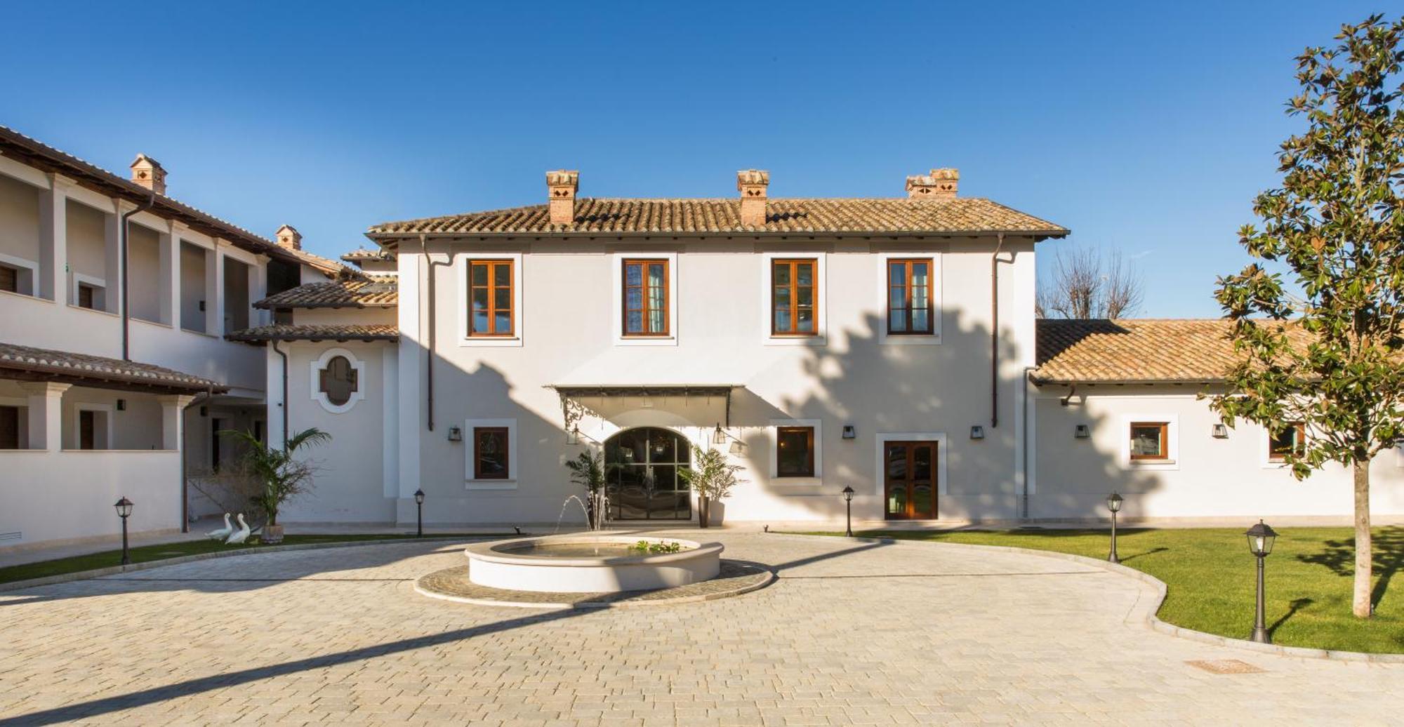 Favilla Hotel Di Charme — Photos 2